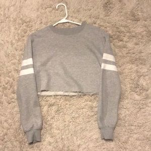A  long sleeve crop top